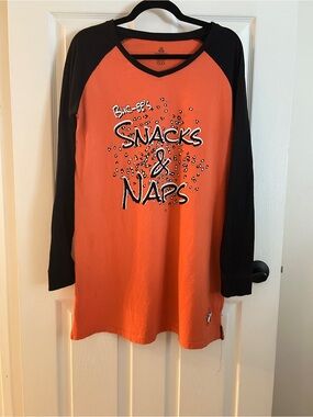Buc-ee’s Snacks & Naps Long Sleeve Raglan Long Tee - Orange/Black